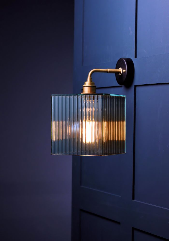 IP44 RIBBED GLASS BATHROOM WALL LIGHT - LUXURY HOME BATHROOM LIGHTING - THE LIGHT YARD 