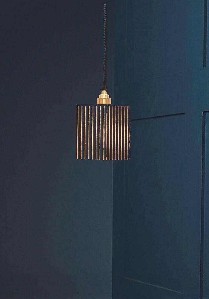 BLACK AND GOLD PENDANT LIGHT - HANGING CEILING LIGHT - SUSPENDED CEILING LIGHTING 